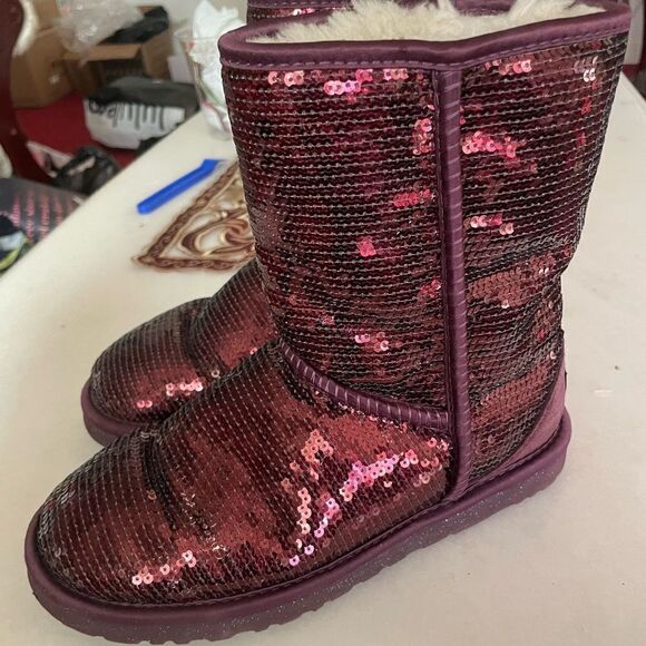 UGG Purple Port Short Sparkle Uggs- Size 5 - Picture 5 of 12